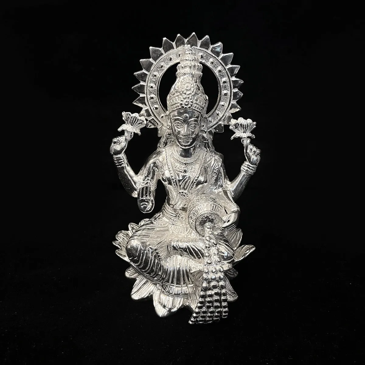925 Silver Lakshmi Devi Statue for Harmonious Blessings