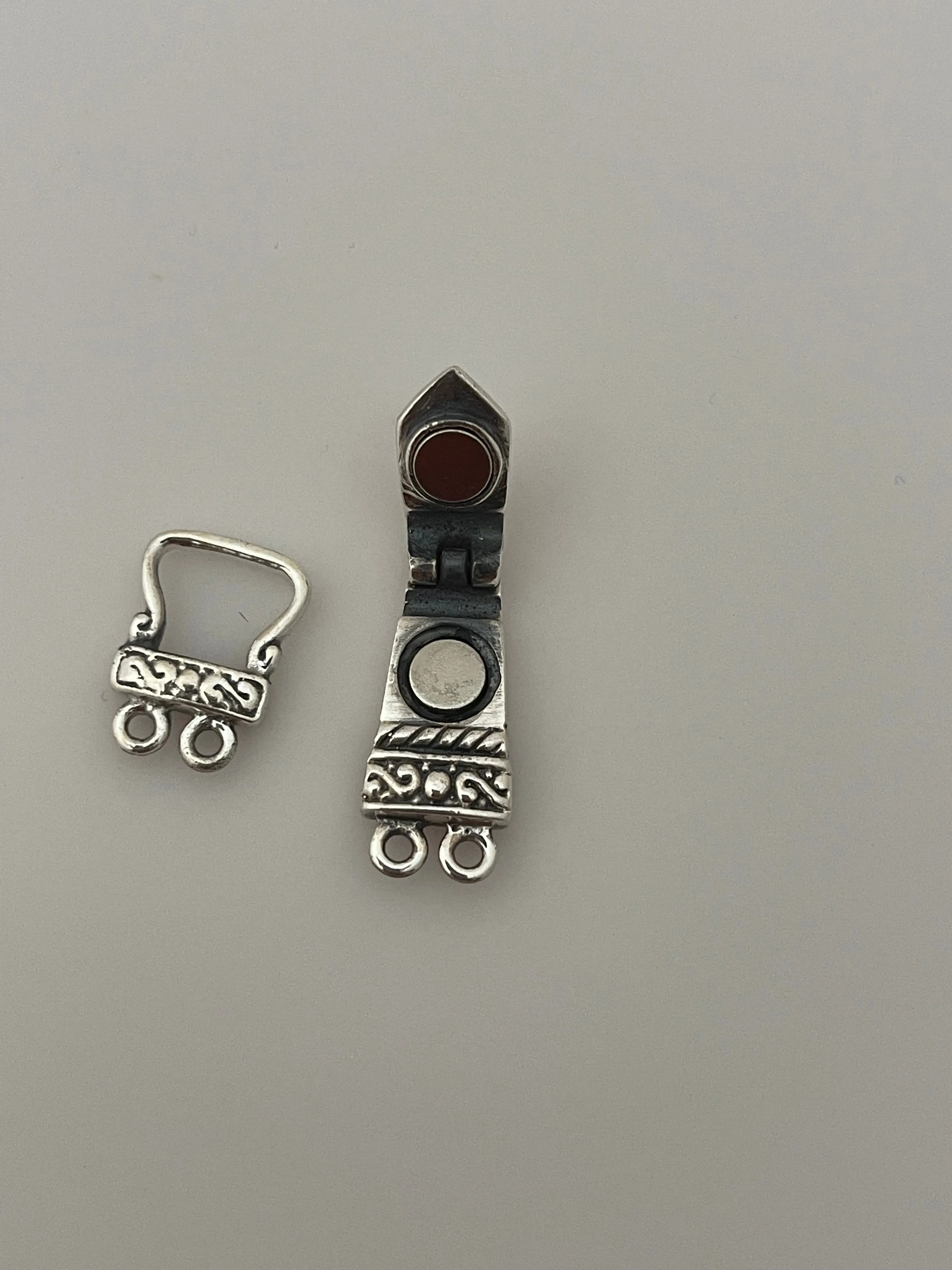 Sterling Silver Magnetic Clasp/Sterling Silver One Set of Clasp  Size: 26mmX9mm |
