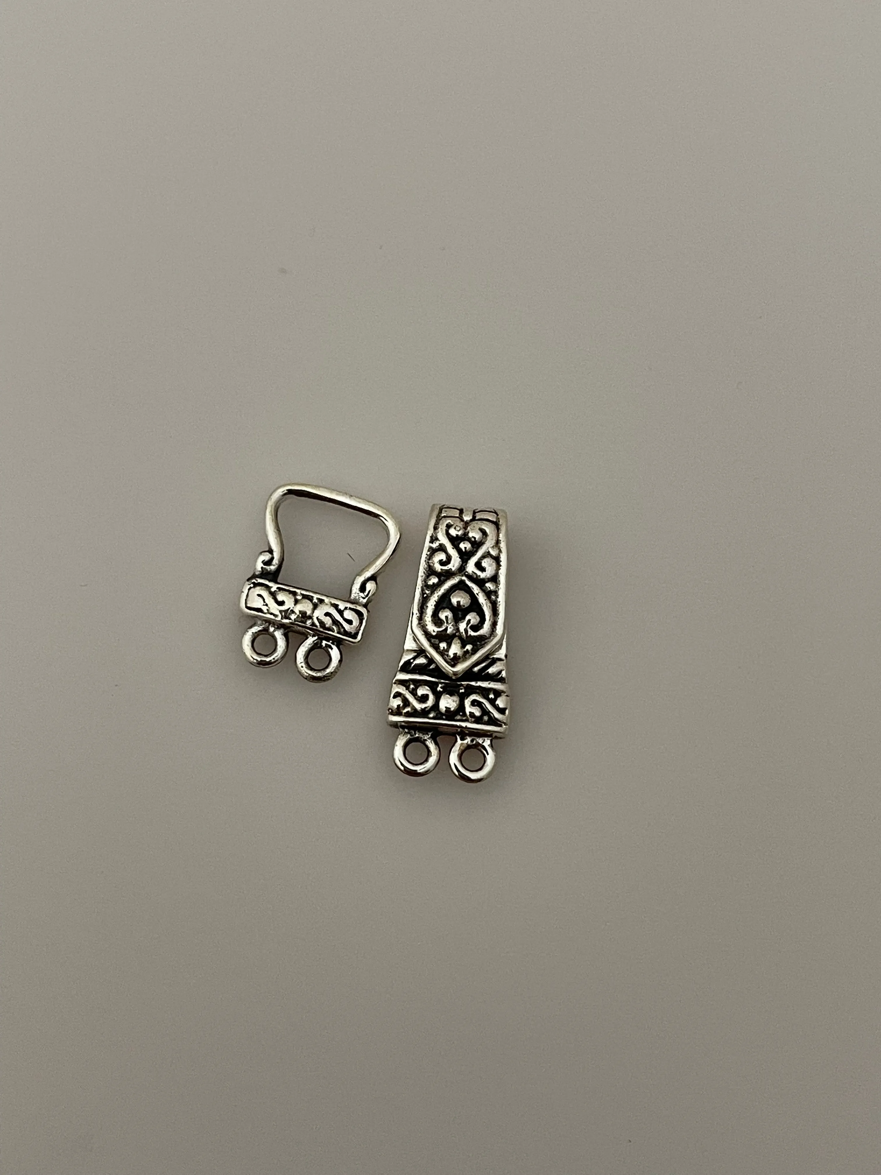 Sterling Silver Magnetic Clasp/Sterling Silver One Set of Clasp  Size: 26mmX9mm |